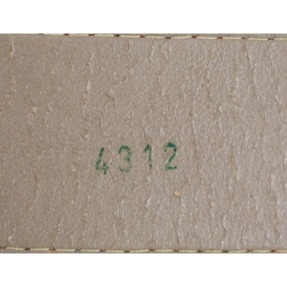 VTG ST. JOHN RED GENUINE LEATHER 1.5